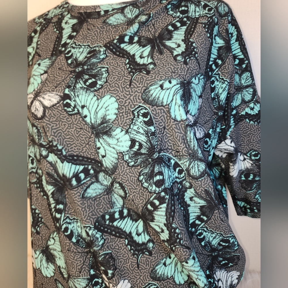 Lularoe Irma Xs Fits XL - Picture 2 of 4